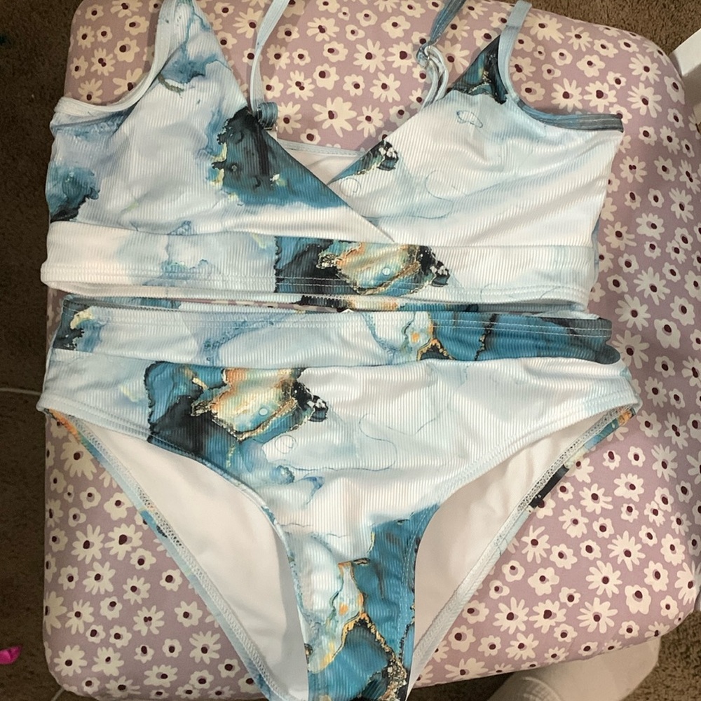 Bathing suit